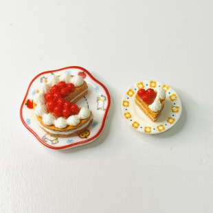 微缩甜点迷你草莓蛋糕食玩摆件儿童过家家玩具ob11娃娃用bjd娃屋