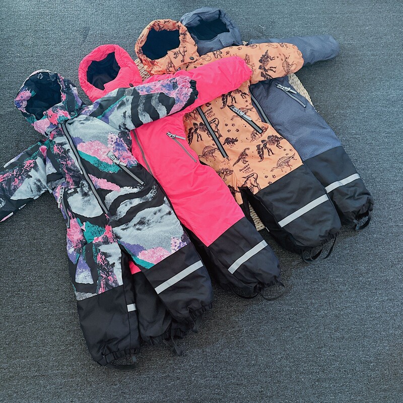 专业加厚儿童连体滑雪服男女童滑雪套装防水风抗寒-30东北雪乡