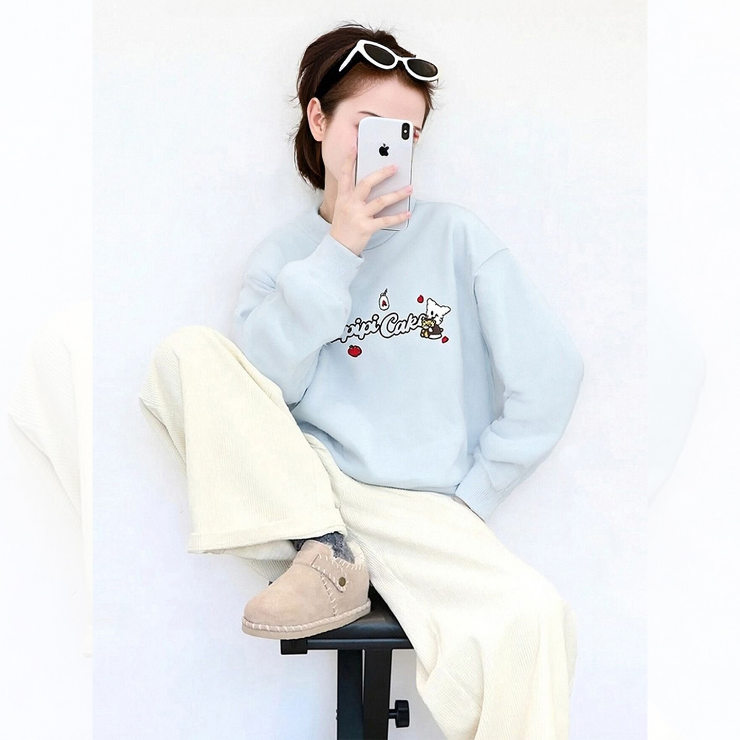 【赠送运费险】蓝色字母印花卫衣