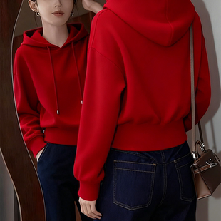 新年红色连帽卫衣女慵懒高级感休闲上衣2026冬季新款今年流行爆款