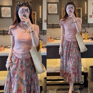 巨好看的夏装套装女2025新款温柔风时尚短袖T恤碎花半身裙两件套