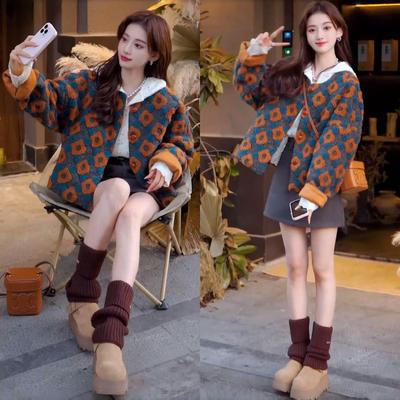 花朵外套针织衫半身裙三件套装