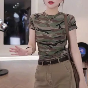 复古迷彩正肩短袖 时尚 美式 女t恤夏2025新款 辣妹上衣 修身 显瘦短款