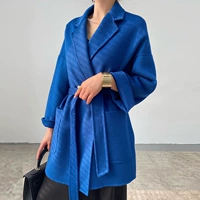 Драгоценный камень синий