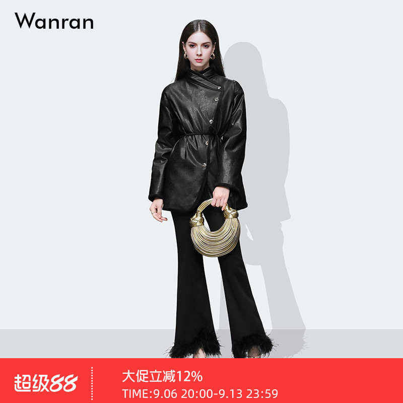 2026冬季新款时尚气质交叠领设计蕾丝暗花黑色皮羽绒服外套