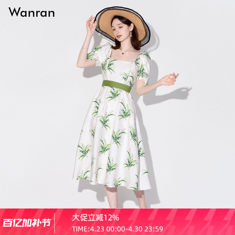 2026夏季新款时尚法式方领赫本风大摆蓬蓬裙收腰灯笼袖连衣裙女