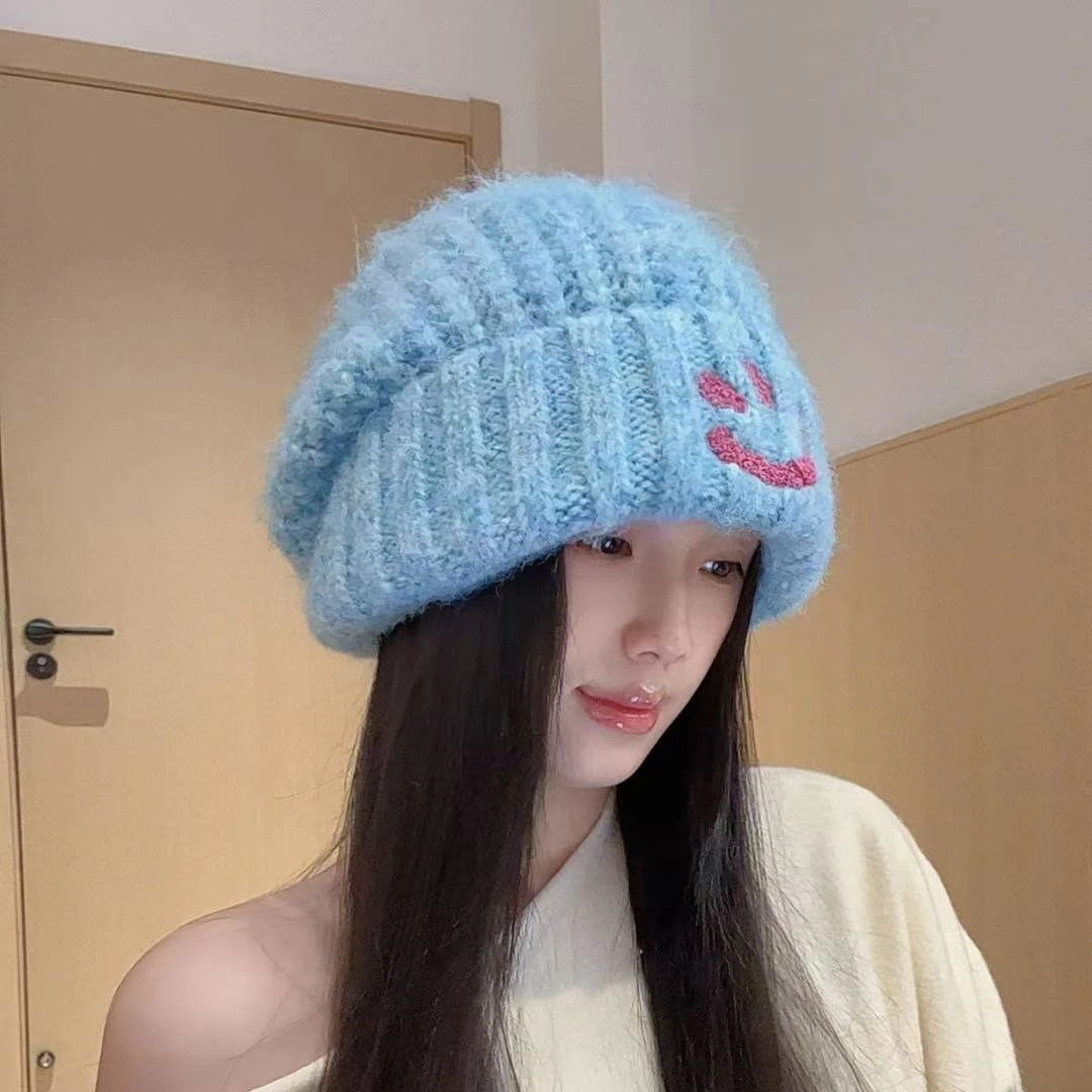 新款笑脸刺绣针织帽子女