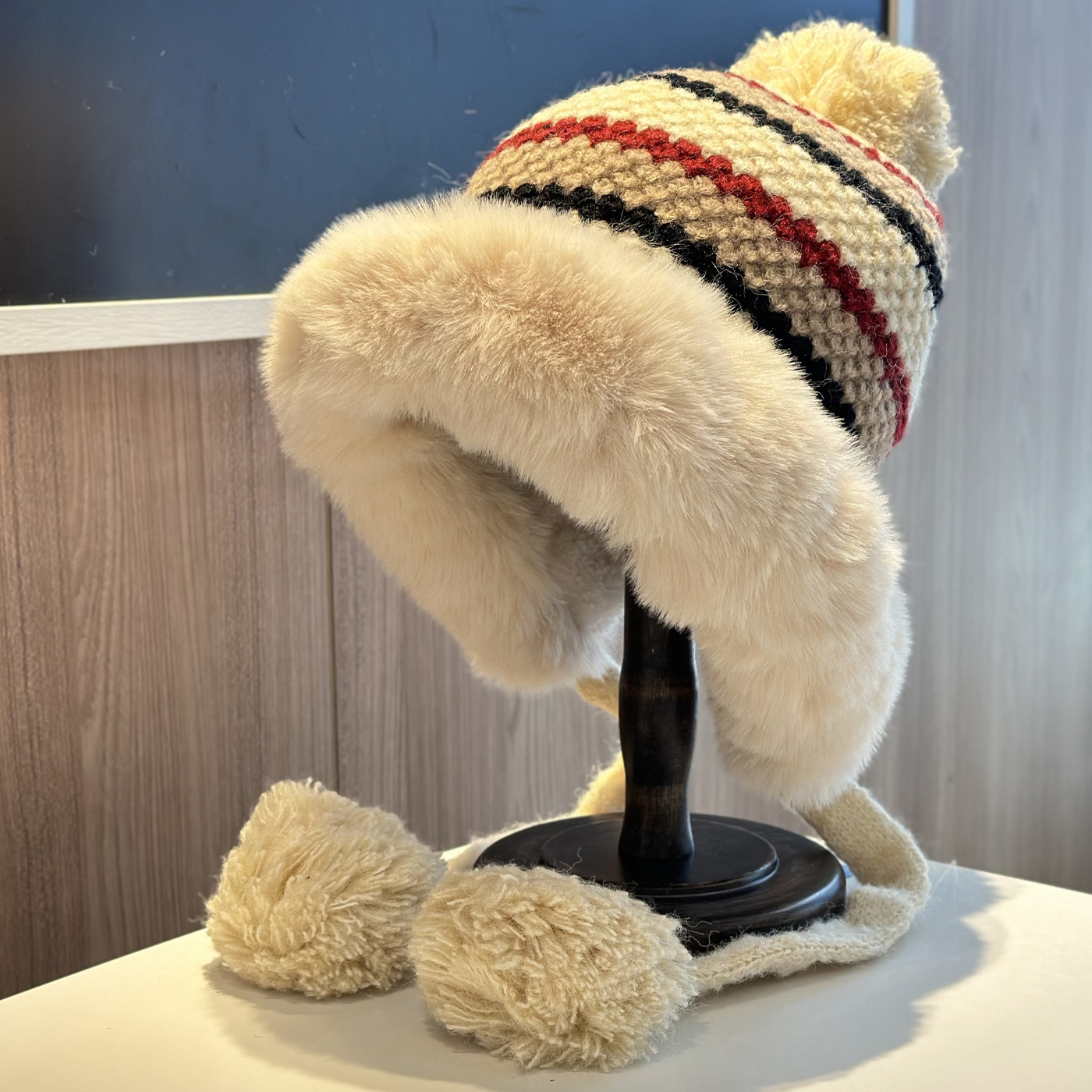 2025新款韩版条纹毛球针织帽