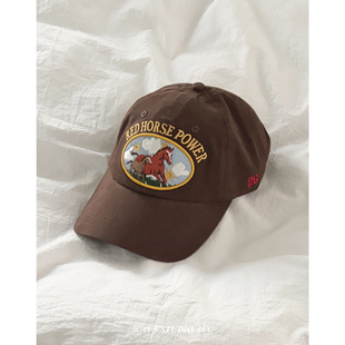 红马刺绣棒球帽女26ss限定韩国ig博主同款软顶弯檐鸭舌帽男显脸小