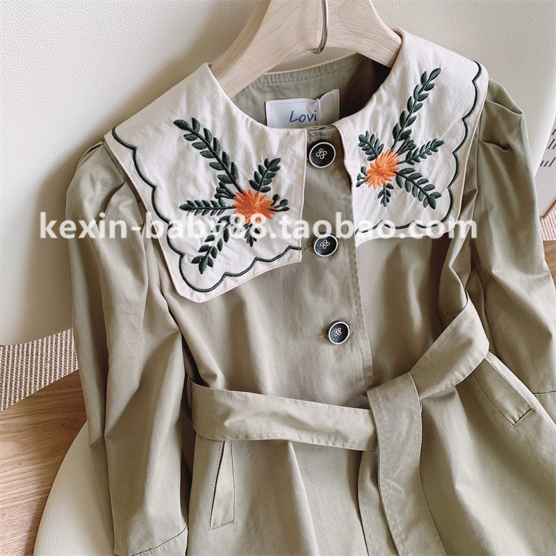 브랜드 아동복 2021 가을 소녀 복고풍 자수 꽃 무늬 스퀘어 칼라 퍼프 슬리브 레이스 업 중간 길이 윈드 브레이커 자켓