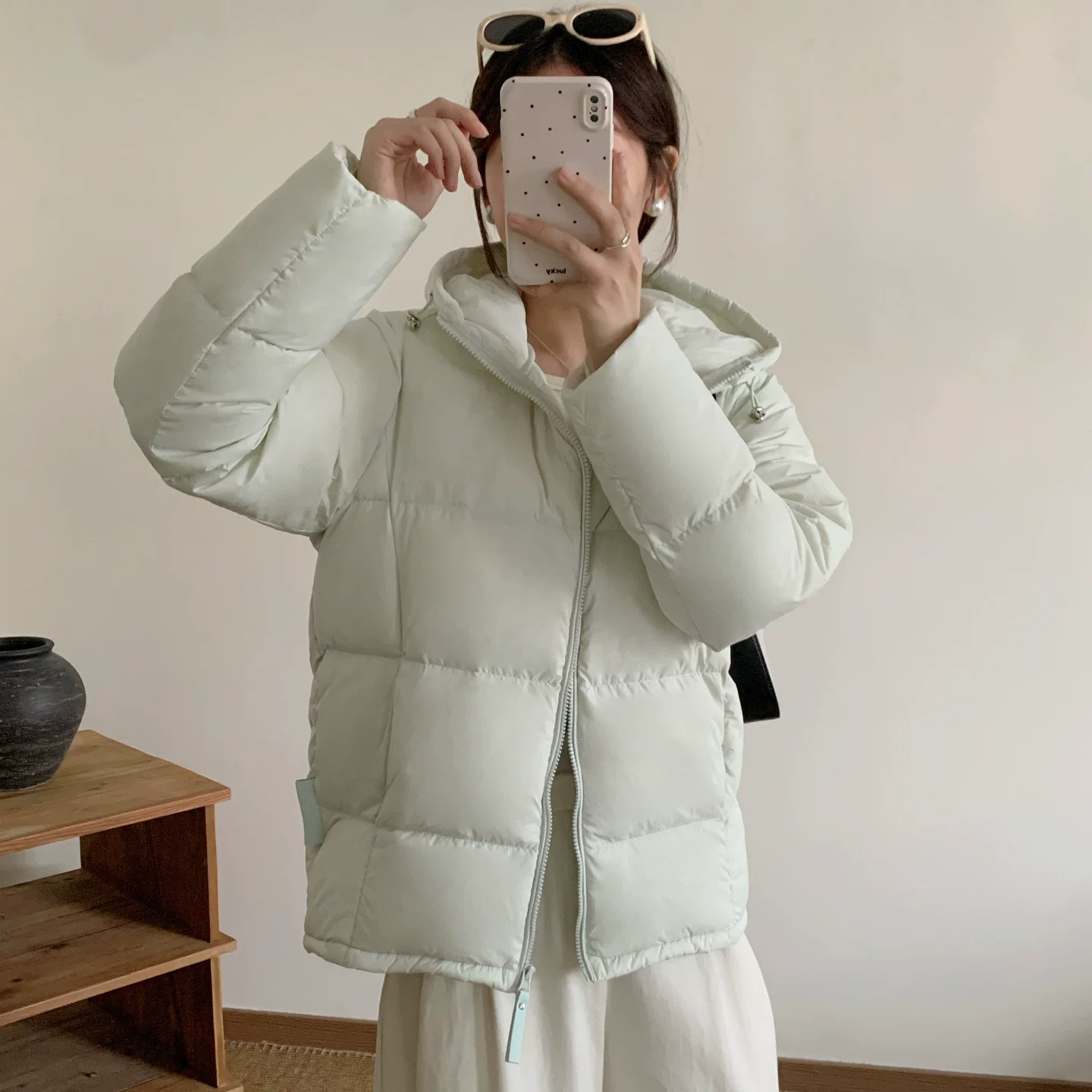 90白鸭绒羽绒服女短款连帽