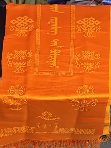 Средний и высококачественный утолщенной вышивку восемь сокровищ и пятицветный монгольский тибетский шарф-шарф с этикет