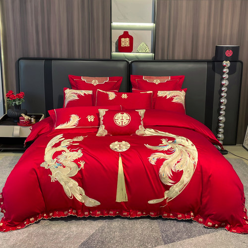 红色简约花边刺绣婚庆四件套