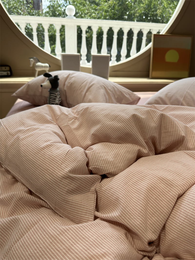 ins舒适简约极细条纹豆沙床上四件套水洗棉1.5m1.8公寓被套三件套