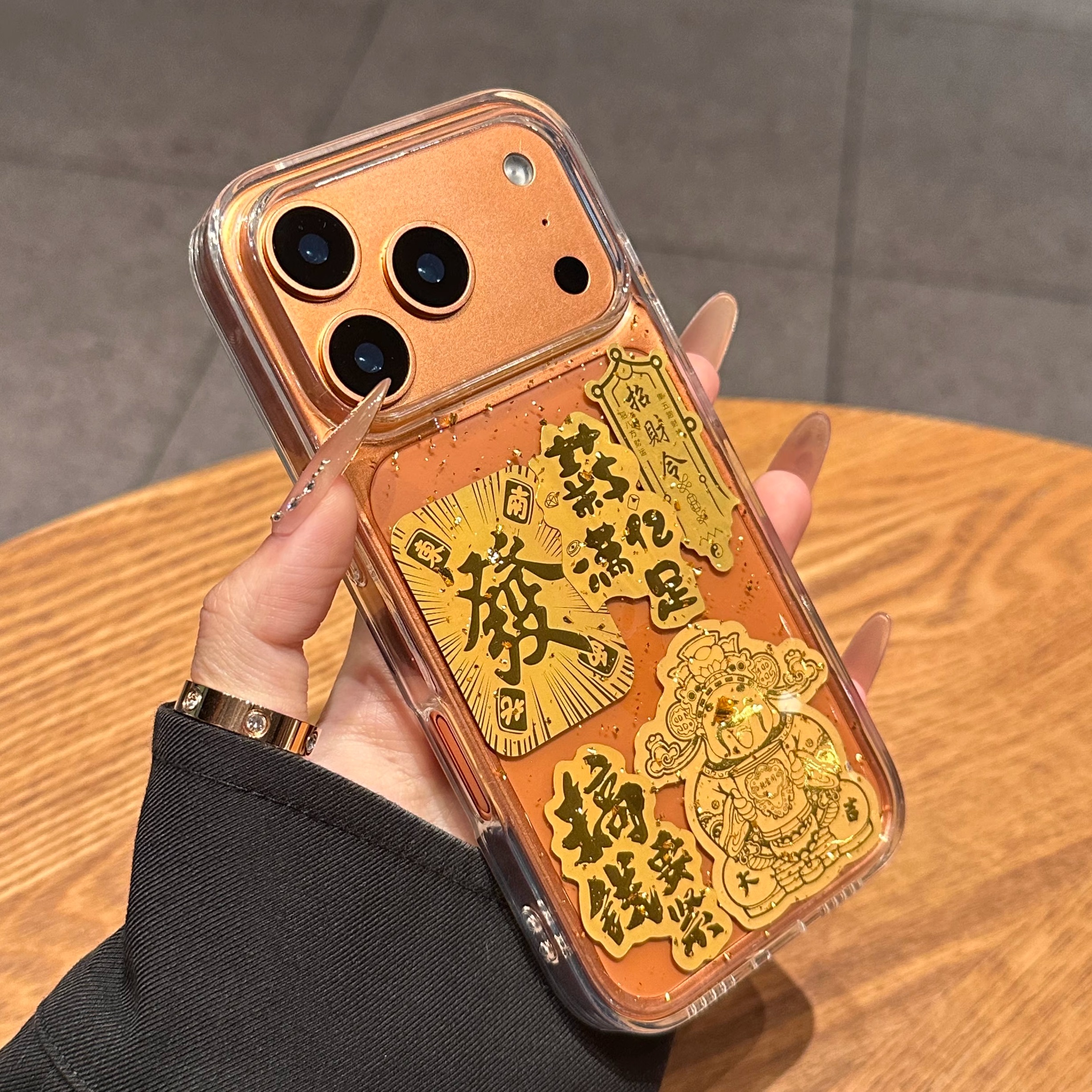 适用苹果17promax手机壳新款iphone16pro金箔搞钱要紧财神爷15保护套透明Air硅胶13小众高级感14全包防摔12女