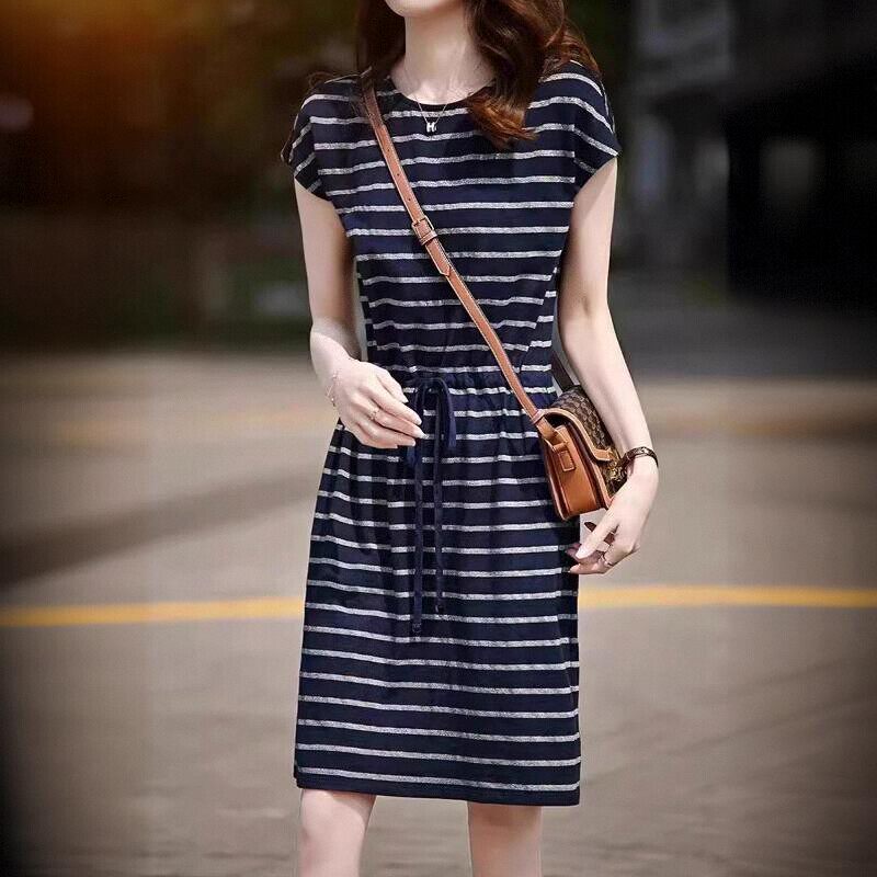 条纹洋气冰丝棉连衣裙女士夏装新款显瘦宽松气质圆领短袖抽绳短裙