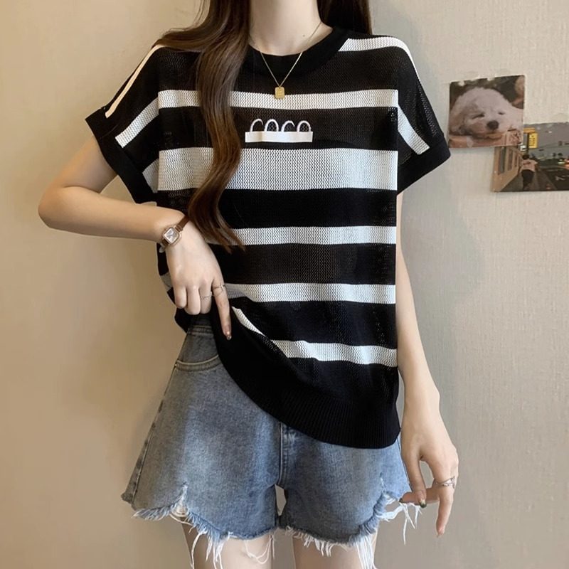 大码夏季韩版遮肚子镂空冰丝打底衫女胖妹妹宽松显瘦条纹针织上衣