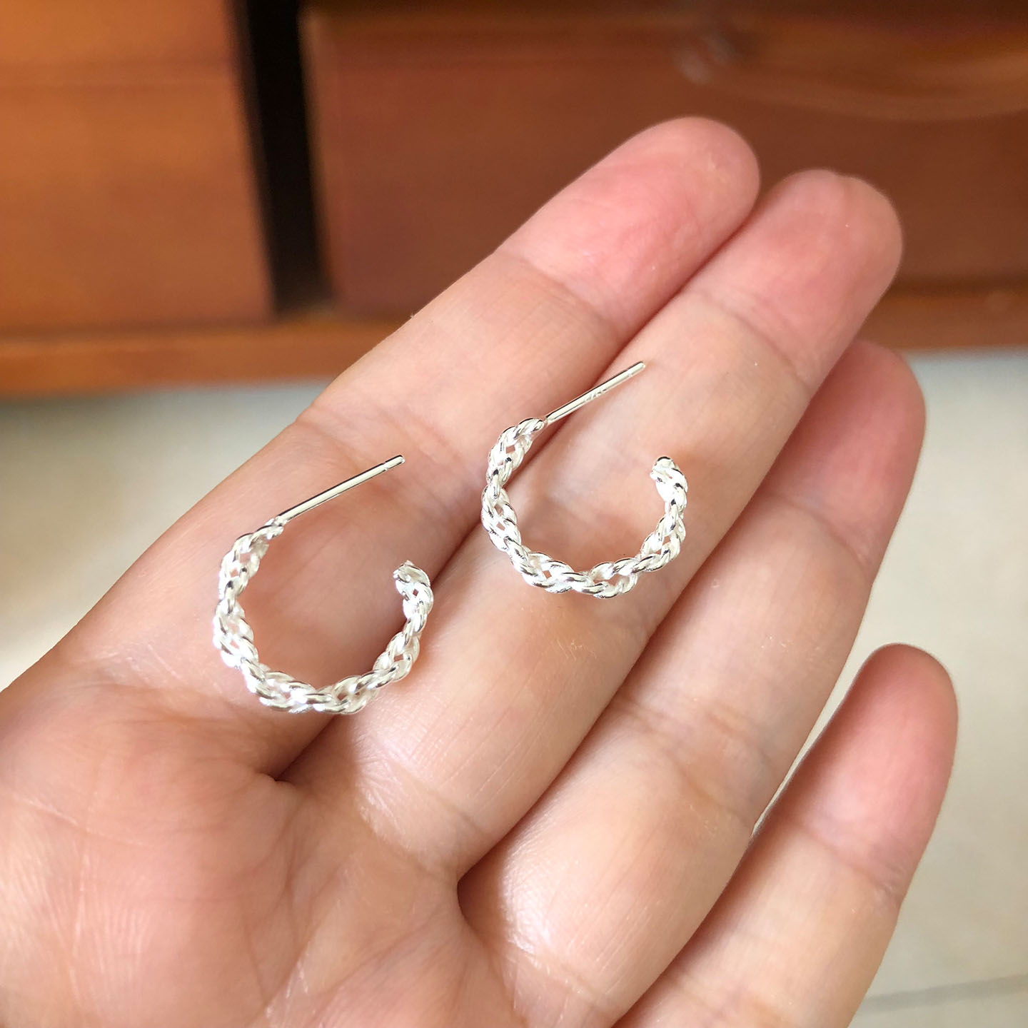 通体925纯银女式麻花款简约百搭C圈时尚耳钉