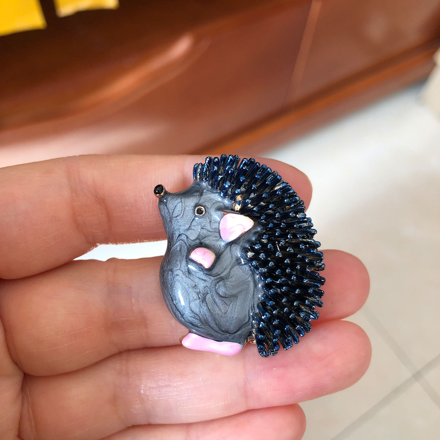 创意滴油小刺猬动物款别针胸针