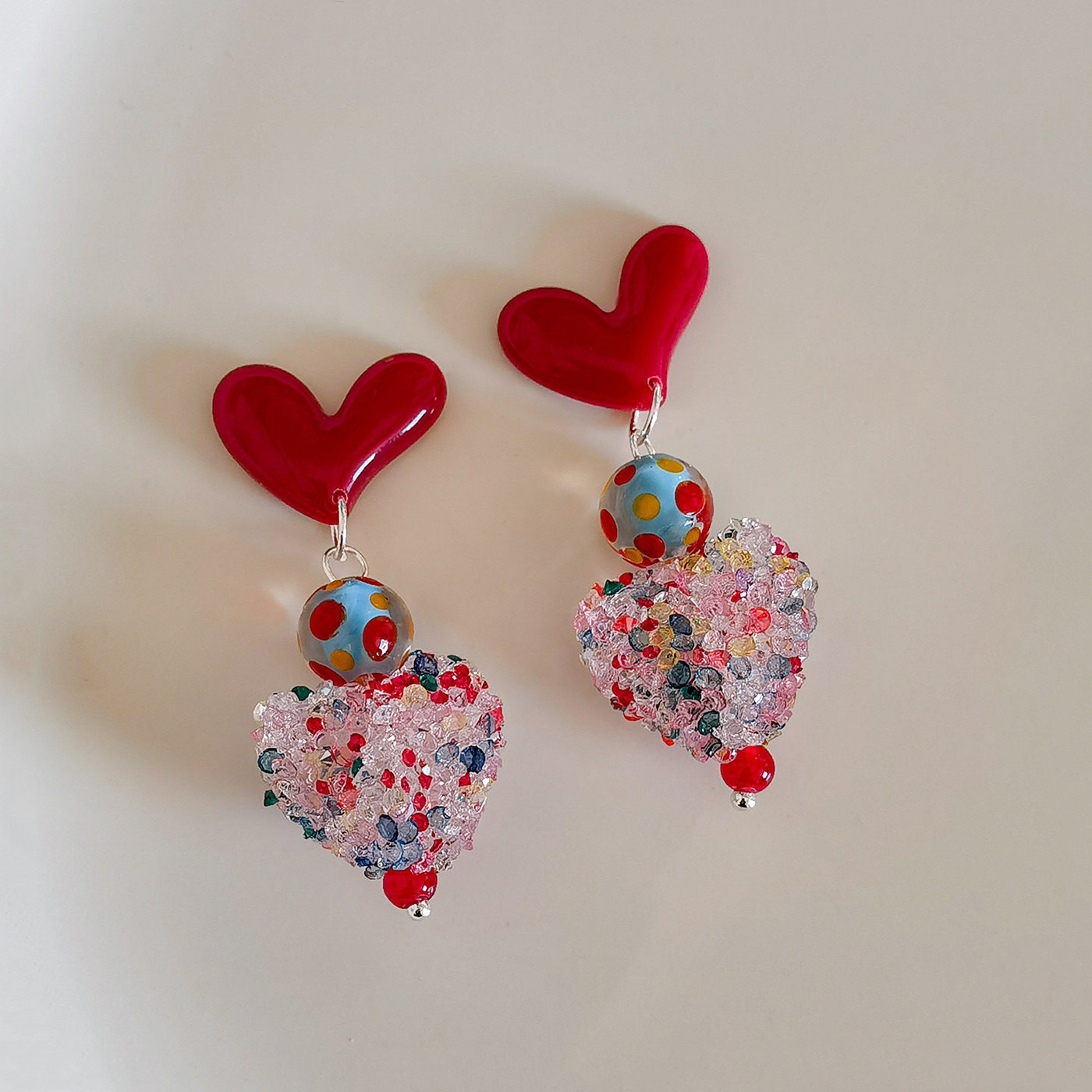 原创设计彩色多巴胺砂糖立体爱心耳环甜美少女心生物瓷耳钉防过敏
