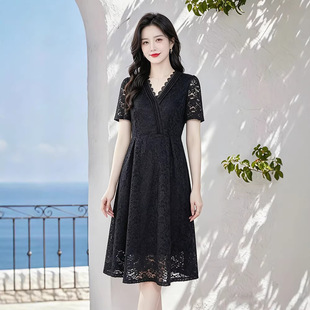 加肥加大中老年人女装特大码夏装短袖蕾丝连衣裙宽松200斤妈妈装