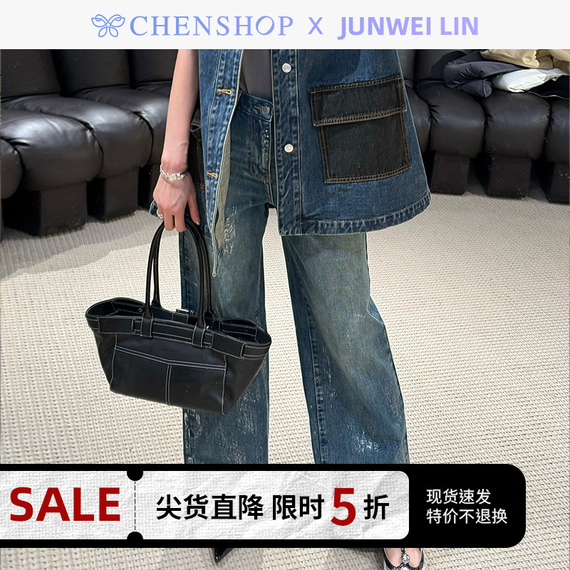 擦银洗水蓝脚口纹理设计牛仔裤