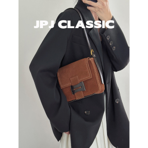 jpjclassic磨砂牛皮邮差包女单肩斜挎小方包百搭ins风腋下包