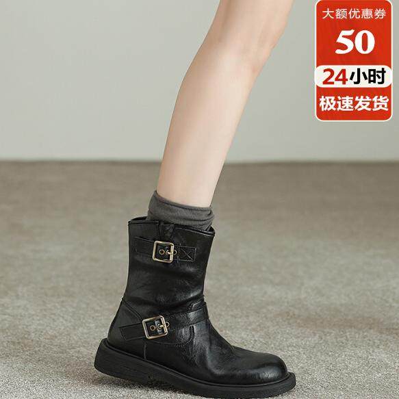 真皮英伦风皮带扣马丁靴女款2024秋冬新款平底百搭圆头黑色短靴子