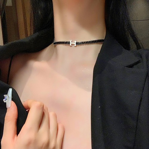 H字母项链女高级感锁骨链颈链
