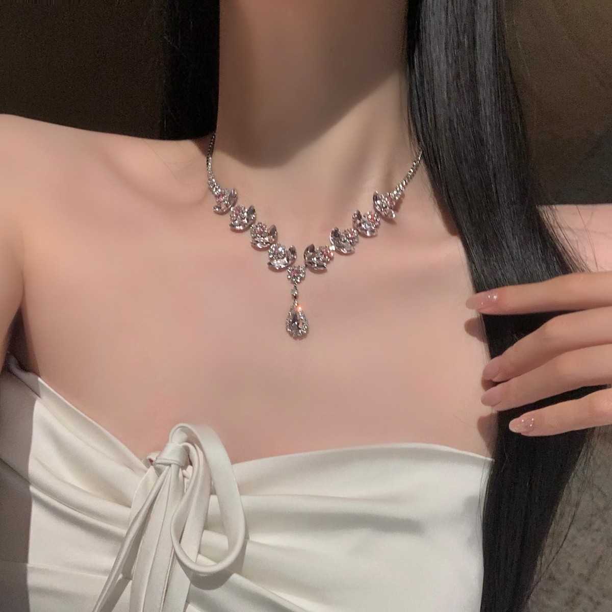 超闪粉色水滴锆石花朵吊坠项链女轻奢设计感晚礼服锁骨链耳环套装,饰品/流行首饰/时尚饰品新,项链,淘宝优惠券,粉丝福利购,淘宝优惠卷