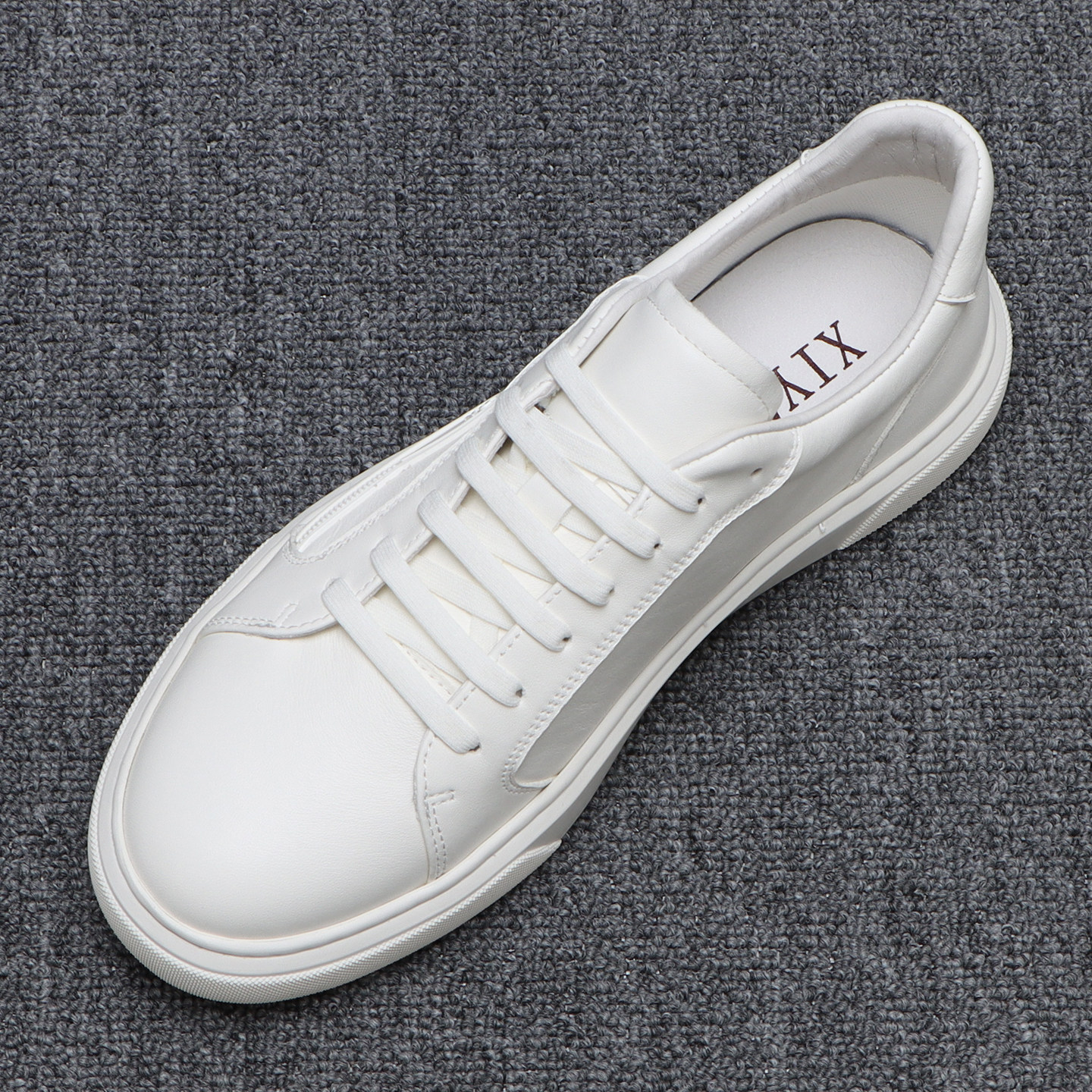 真皮小白鞋男简约厚底休闲板鞋2026新款软底百搭白色平底鞋子男款