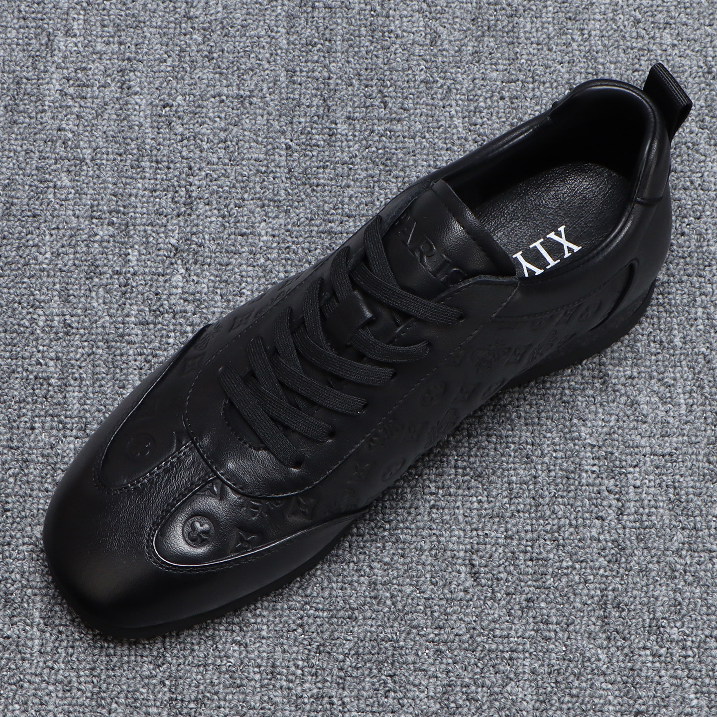 真皮男鞋春季潮鞋2026新款软底时尚压花牛皮休闲板鞋男透气低帮鞋