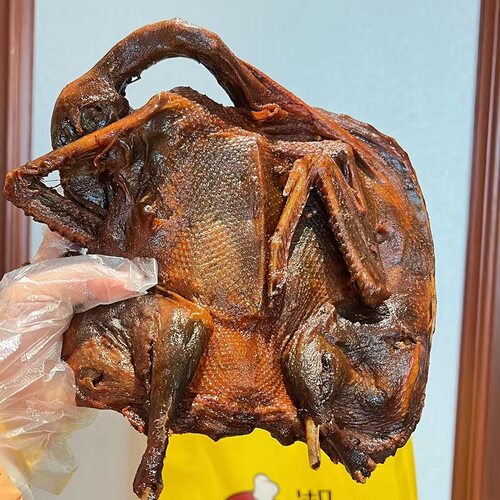 湘妞手撕酱板鸭锁鲜装正宗湖南特产香辣麻鸭卤鸭整只休闲零食小吃