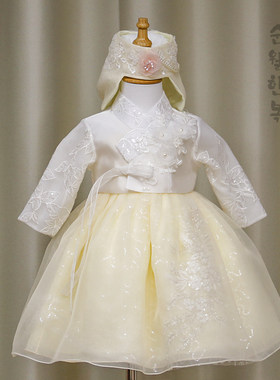 女孩民族绣花韩服工厂摄影