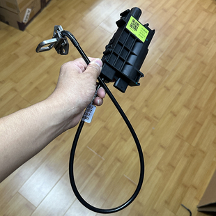 适配奔驰C级E级电动尾门电吸锁E260探岳A4LA6L皓影汉兰达下拉锁扣