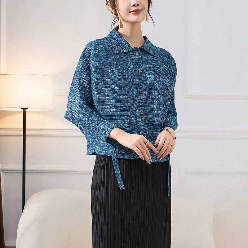 牛仔女秋季女短外套新款时尚休闲宽松蝙蝠袖方领单排扣短款上衣