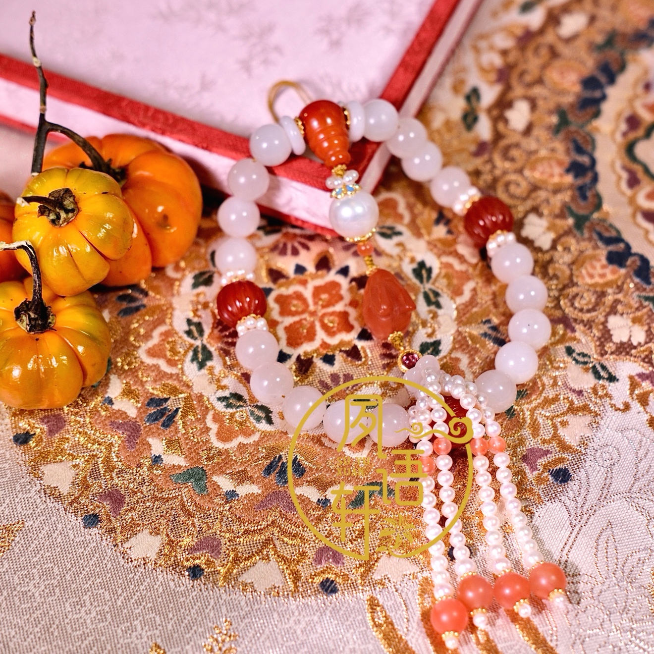 夙语轩原创设计和田玉南红银配件淡水珍珠18子手串