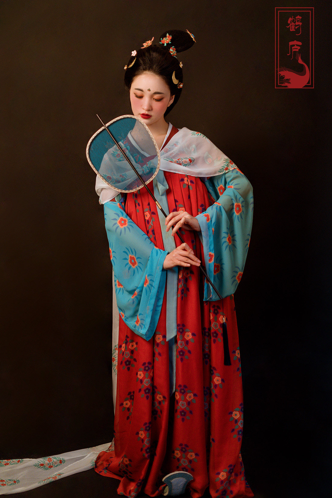 [HELU] HANFU - DUNHUANG 벽화는 당나라의 가슴 길이 속치마를 복원합니다 - [태수 부인이 부처님께 경의를 표하는 그림]