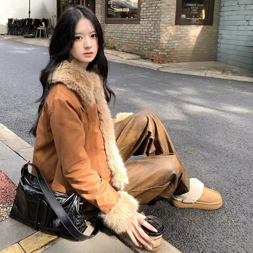 2024新款美拉德复古棕色牛仔外套女秋冬加厚短款拼接毛毛上衣棉服