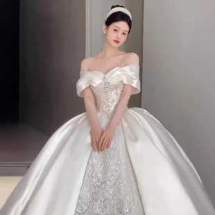 一字肩新娘缎面重工主婚纱2025新款小个子出门迎宾高级质感遮手臂