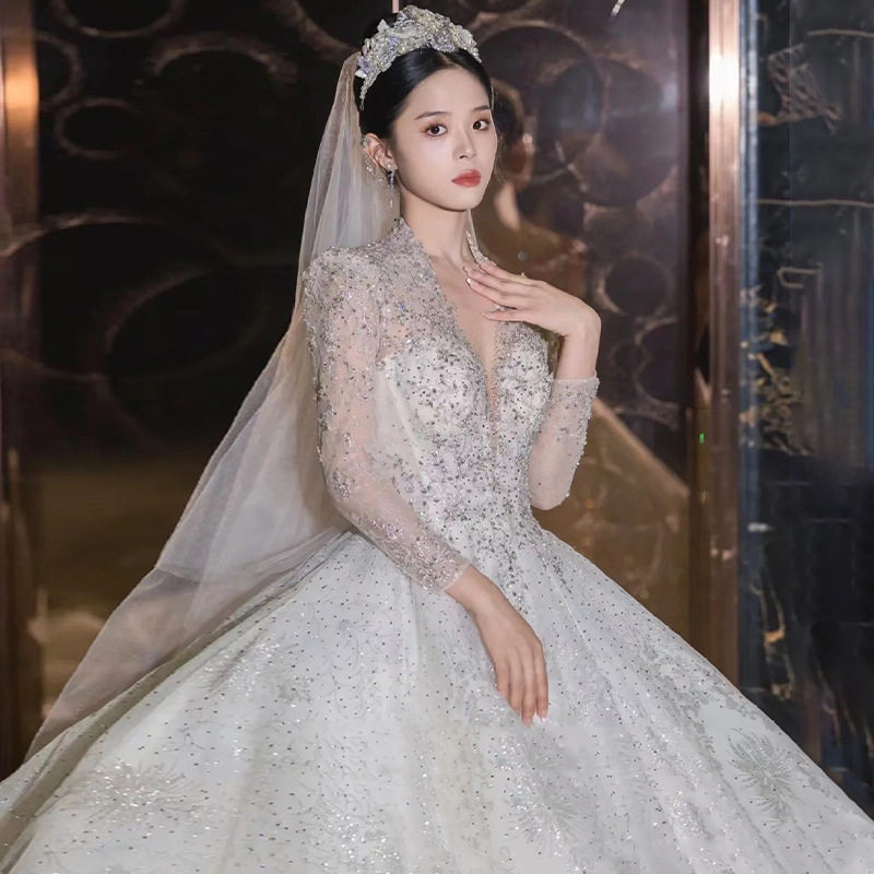 主婚纱新娘2025新款小个子气质感孕妇大码法式重工长袖轻拖尾夏季