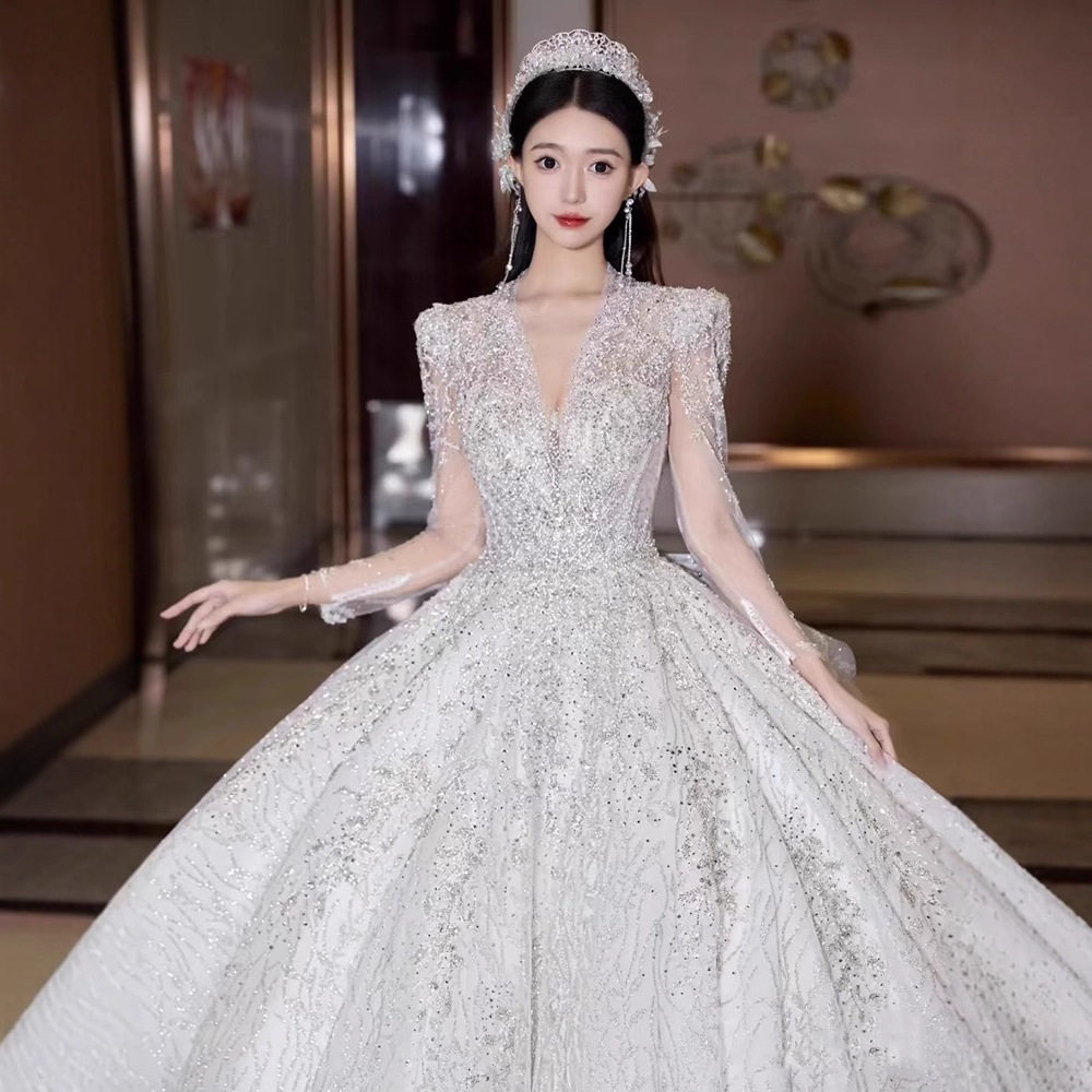 婚纱2025新款新娘主纱长袖V领法式高级质感小个子复古轻奢大拖尾