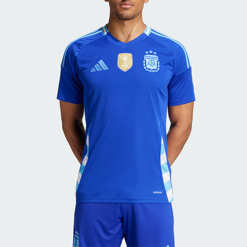 Adidas阿迪达斯2024美洲杯阿根廷梅西客场球迷版运动球衣IP8413