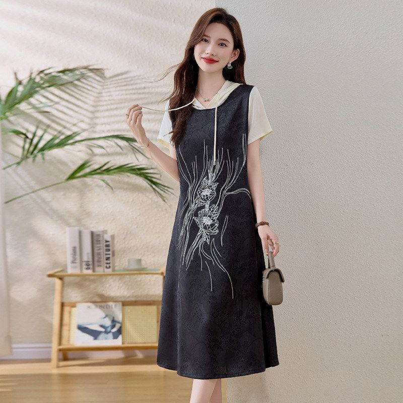 女装连帽撞色中长款印花新款品牌
