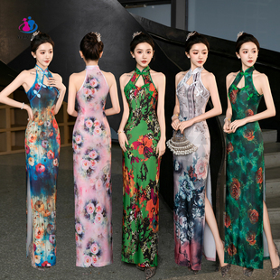 2025新款年轻款高端气质长款国风改良挂脖削肩旗袍古典舞走秀表演