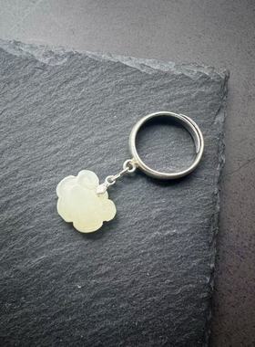 月末魔羯。原创。|百润润| 老和田玉如意头。老银素圈戒。戒指