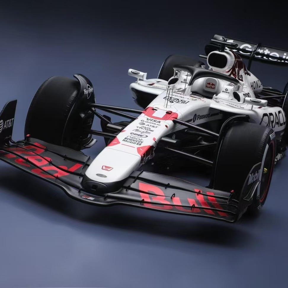 预1:8 Spark 红牛F1维斯塔潘2025日本大奖赛夺冠车模收藏