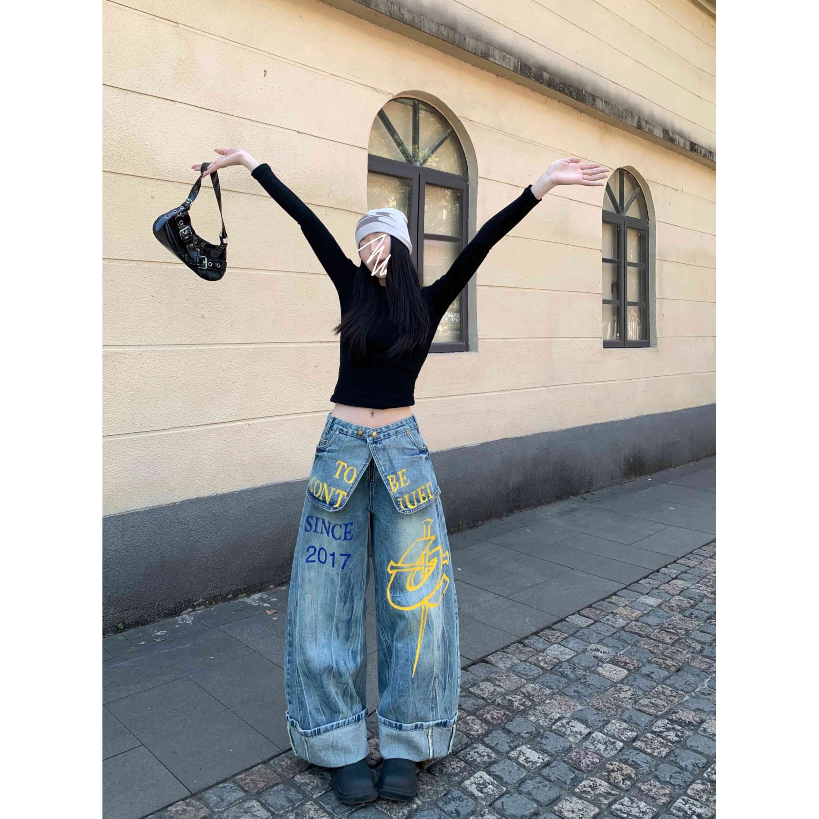 水洗做旧双腰搭片字赠印花牛仔裤