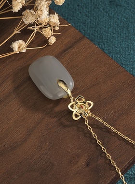 2022国潮新品古装汉服女生配饰古法镀金镶嵌仿和田玉挂坠复古项链