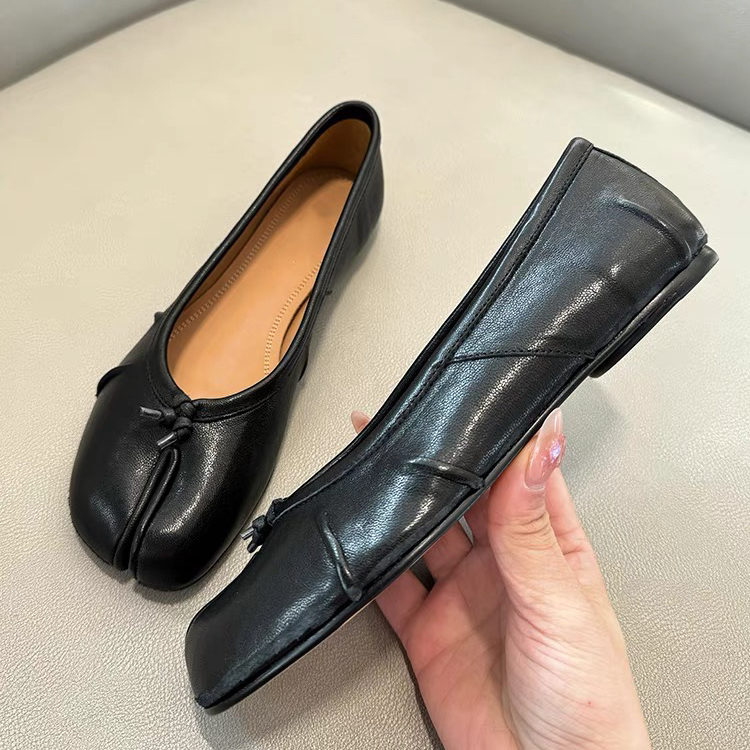 顶版羊皮褶皱分趾鞋女2025春新款猪蹄tabi芭蕾舞单鞋浅口平底鞋